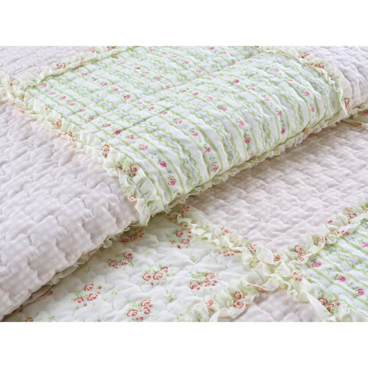 Light Peach Floral Patchwork Quilt Bedding Set